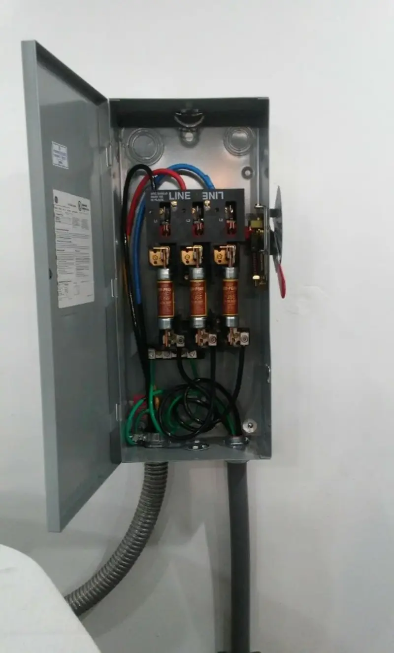 Three-phase disconnect switch installed for Electrical Wiring & Rewiring in Crossville